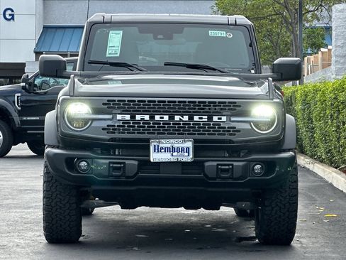 New 2025 Ford Bronco Badlands image 9