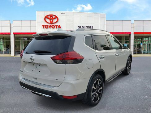 Used 2020 Nissan Rogue SL w/ Premium Package image 3