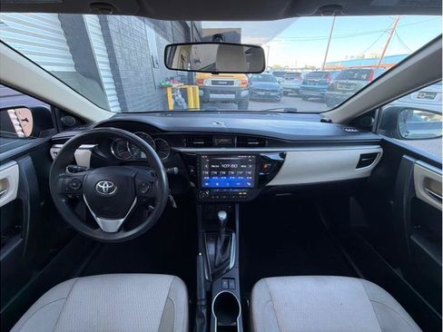 Used 2014 Toyota Corolla LE FWD image 13