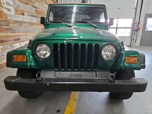 Used 1997 Jeep Wrangler SE AWD/4WD image 3