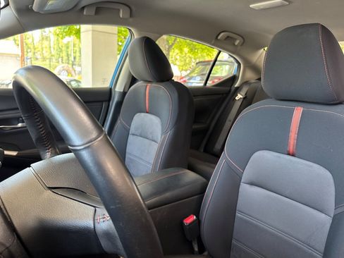 Used 2024 Nissan Sentra SR FWD image 26