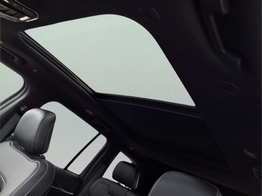 New 2027 Jeep Grand Cherokee Limited AWD/4WD image 10