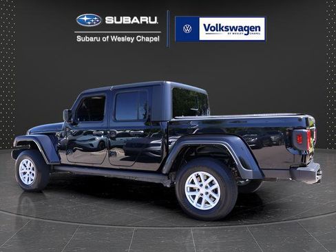 Used 2023 Jeep Gladiator Sport image 6