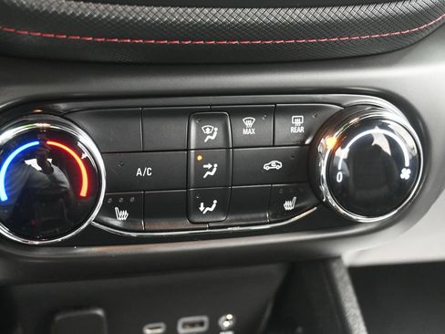 Used 2023 Chevrolet TrailBlazer RS AWD/4WD image 29