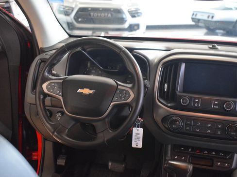 Used 2019 Chevrolet Colorado Z71 image 46