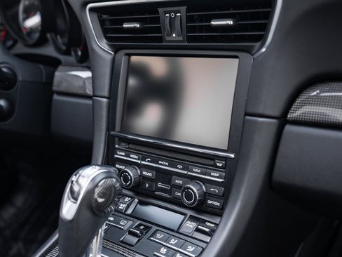 Used 2016 Porsche 911 Turbo S image 36