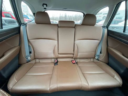 Used 2019 Subaru Outback 3.6R Touring image 15