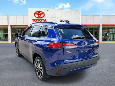 Used 2024 Toyota Corolla Cross XLE FWD image 4