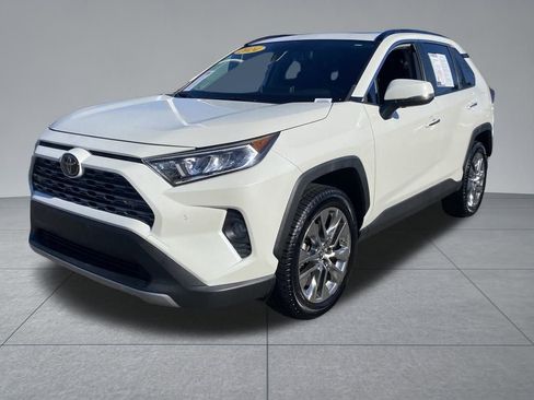 Used 2019 Toyota RAV4 Limited image 2