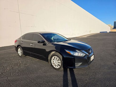 Used 2018 Nissan Altima 2.5 S w/ S Convenience Package image 1