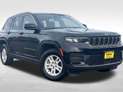 Used 2023 Jeep Grand Cherokee Laredo