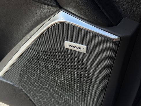 Used 2017 Cadillac Escalade Premium Luxury image 30