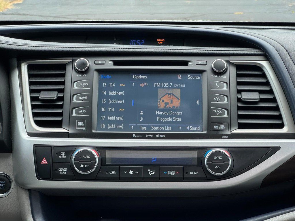 Used 2016 Toyota Highlander Limited AWD/4WD image 21