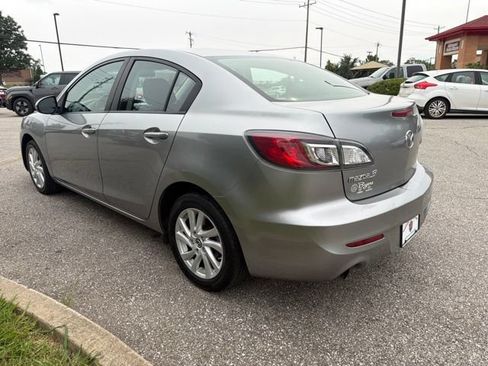 Used 2013 MAZDA MAZDA3 i Touring FWD image 4