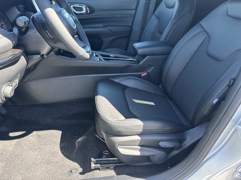 New 2026 Jeep Compass Latitude image 12