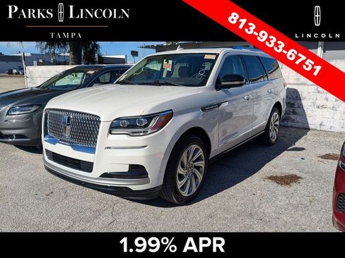 Used 2024 Lincoln Navigator Premiere AWD/4WD image 9
