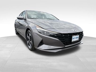 Used 2023 Hyundai Elantra SEL w/ Convenience Package