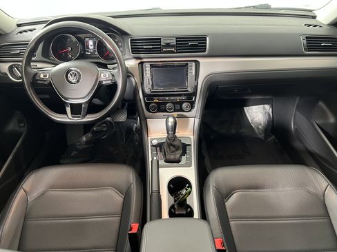 Used 2019 Volkswagen Passat 2.0T Wolfsburg w/ Wheels & Sunroof Package image 20