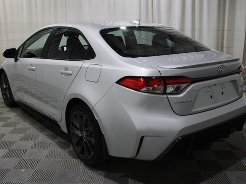 Used 2025 Toyota Corolla SE image 33