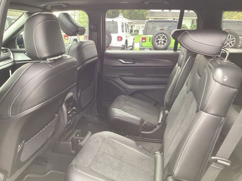 New 2025 Jeep Grand Cherokee L Altitude AWD/4WD image 22