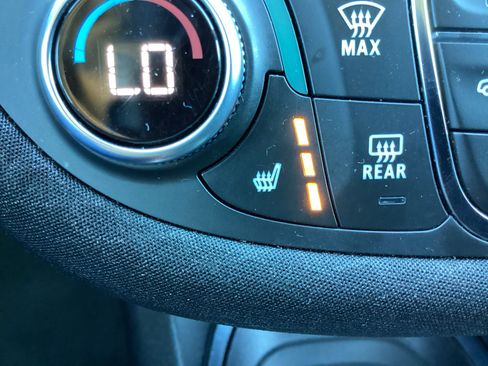 Used 2023 Chevrolet Malibu LT image 29