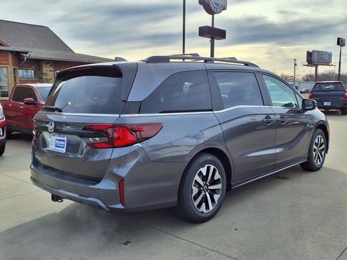 New 2026 Honda Odyssey EX-L image 2