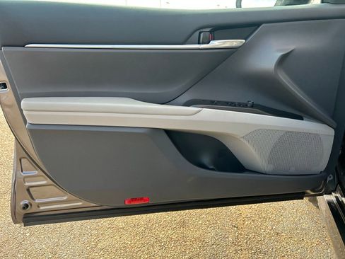 Used 2023 Toyota Camry LE image 6