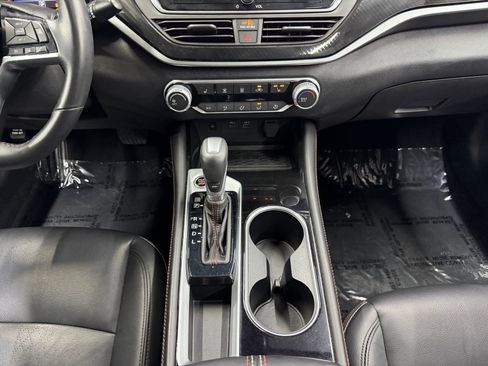 Used 2024 Nissan Altima 2.5 SR w/ SR Premium Package image 16