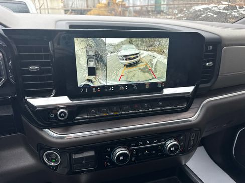 Used 2024 GMC Sierra 1500 SLT w/ SLT Premium Plus Package image 19