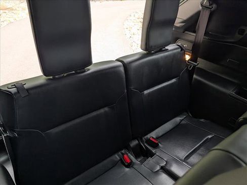 Used 2024 Mitsubishi Outlander SEL AWD/4WD image 19