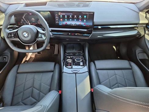 Certified 2024 BMW 530i w/ Premium Package RWD image 19