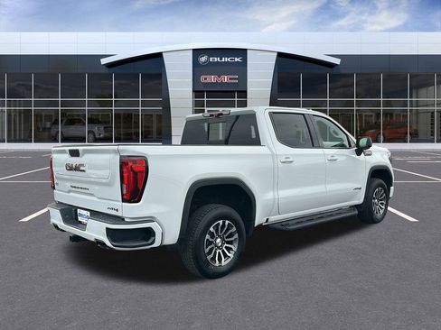 Used 2020 GMC Sierra 1500 AT4 w/ Off-Road Performance Package image 5