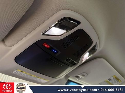 Used 2021 Subaru Legacy Premium image 23