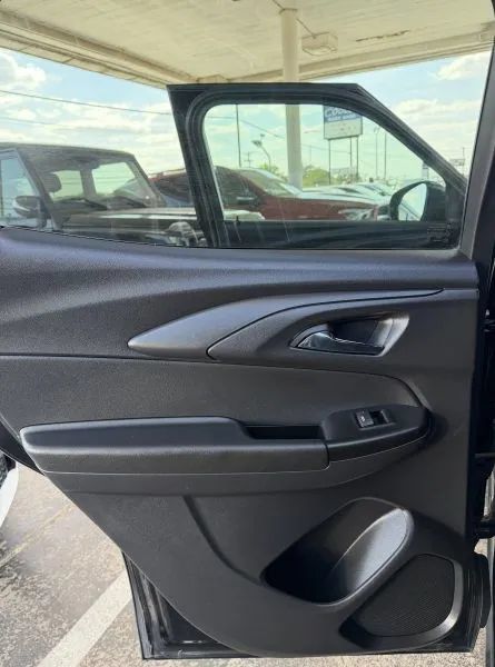 Used 2022 Chevrolet TrailBlazer RS FWD image 25