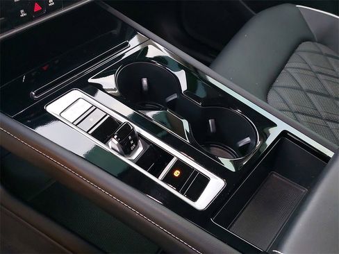 Certified 2024 Volkswagen Atlas SEL Premium R-Line image 21