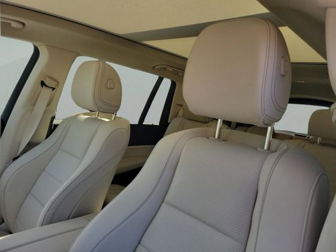 Certified 2025 Mercedes-Benz GLS 450 4MATIC image 13
