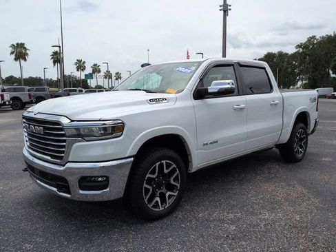 Used 2025 RAM 1500 Laramie AWD/4WD image 9