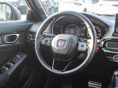 Used 2025 Honda Civic Sport image 21