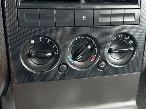 Used 2008 Ford Explorer Sport Trac XLT RWD image 31