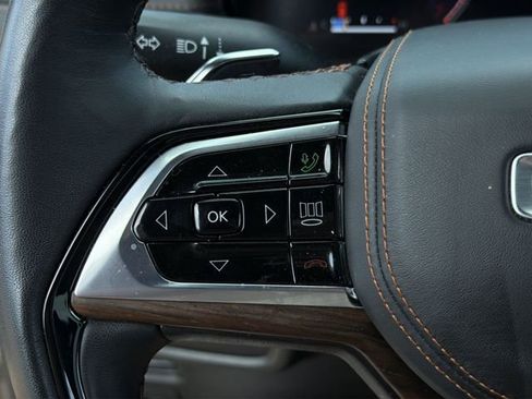 Used 2025 Jeep Grand Cherokee Summit image 30