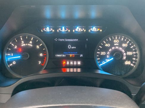 Used 2019 Ford F150 XLT w/ Equipment Group 302A Luxury AWD/4WD image 15