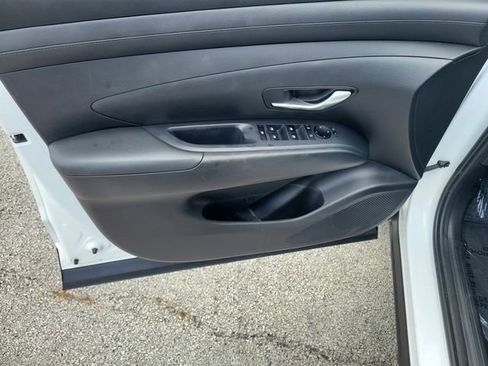 Used 2025 Hyundai Santa Cruz SE FWD image 19