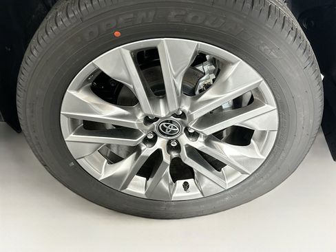 Used 2025 Toyota RAV4 Limited w/ Advanced Technology Package image 11