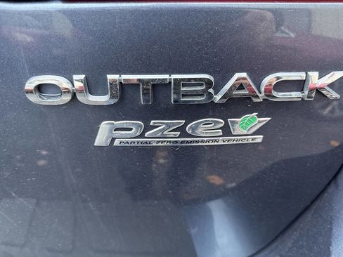 Used 2016 Subaru Outback 2.5i Limited AWD/4WD image 44