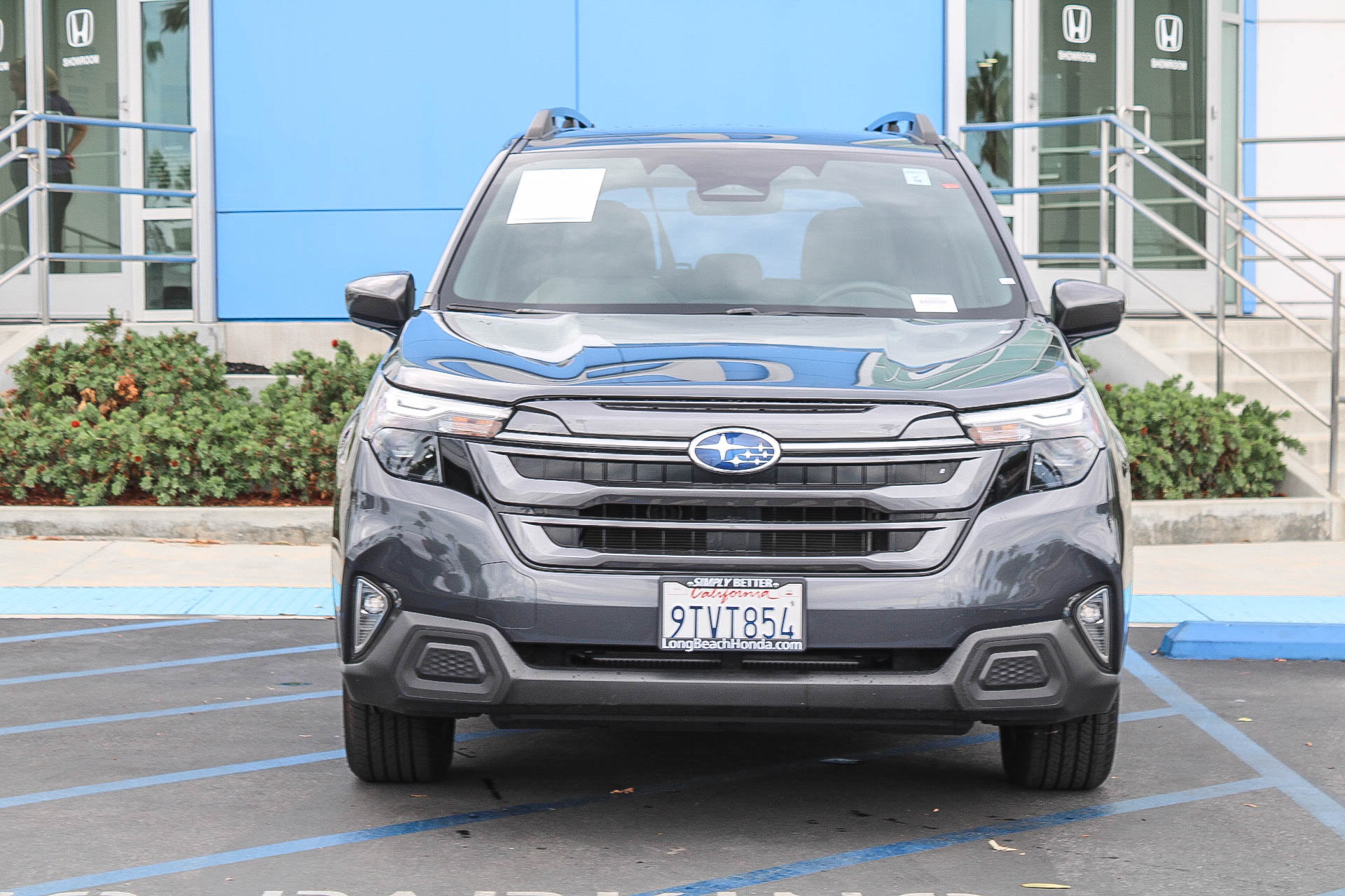 Used 2025 Subaru Forester Premium w/ Convenience Package #1 AWD/4WD image 2
