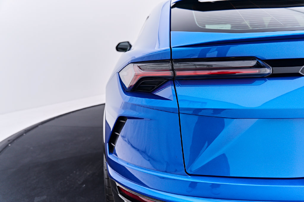 Used 2020 Lamborghini Urus AWD/4WD image 23
