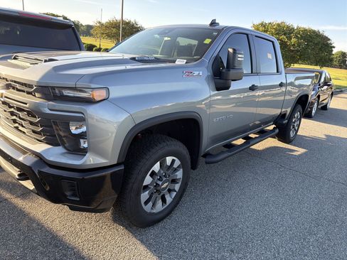 Certified 2025 Chevrolet Silverado 2500 Custom w/ Custom Value Package AWD/4WD image 5