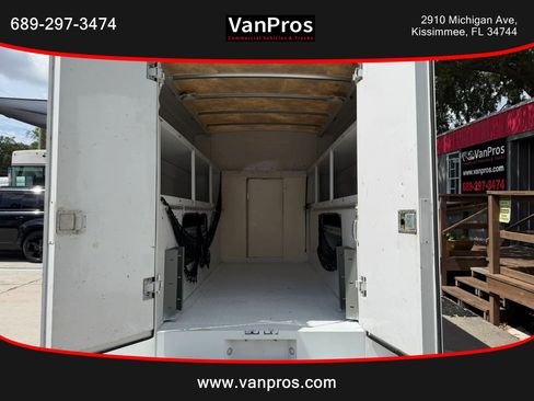 Used 2011 Chevrolet Express 3500 RWD image 9