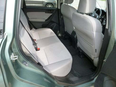 Used 2016 Subaru Forester 2.5i Premium AWD/4WD image 12