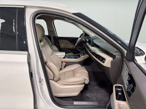 Used 2020 Lincoln Aviator Reserve w/ Equipment Group 202A AWD/4WD image 14